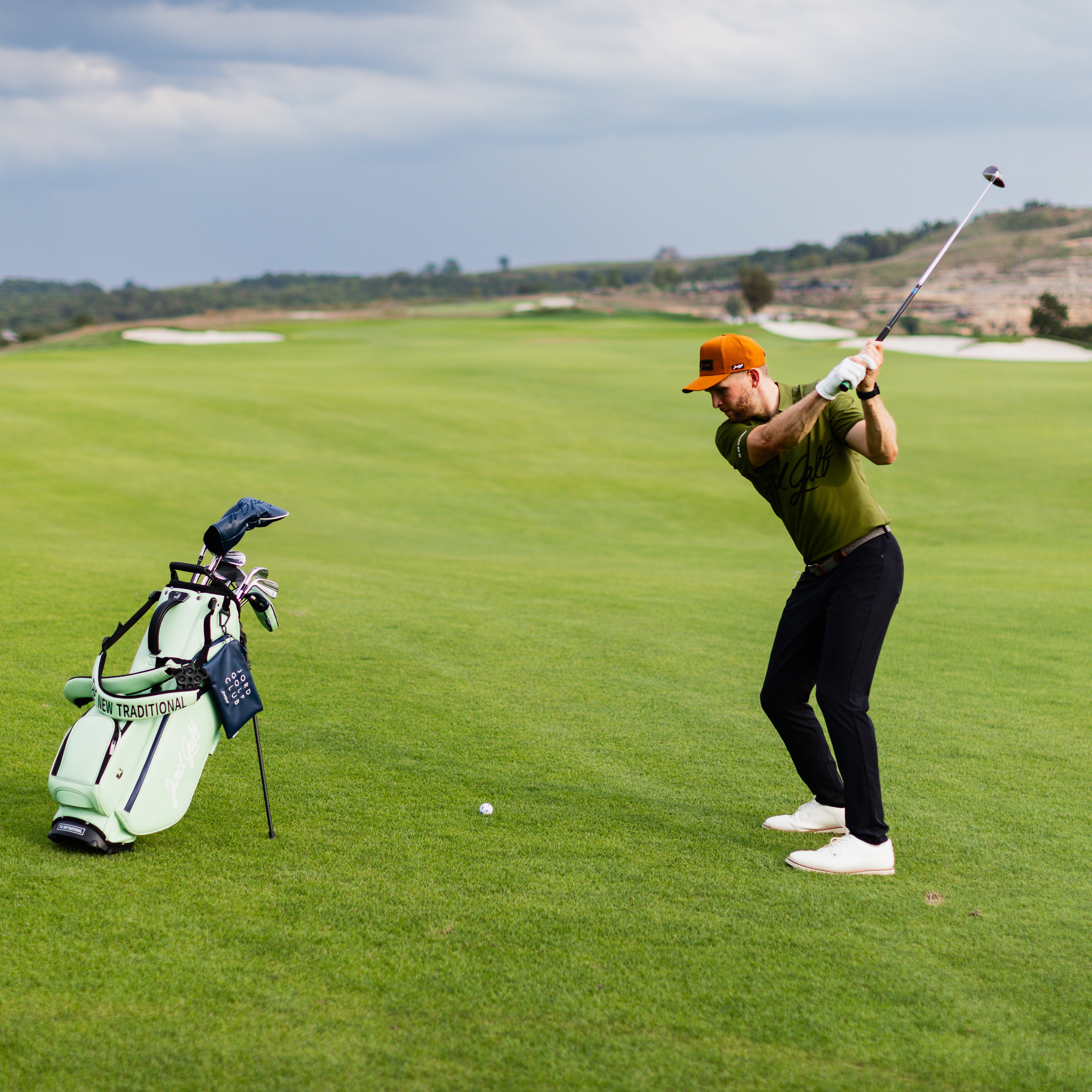 Fairway Golf Bag - Apple Leather