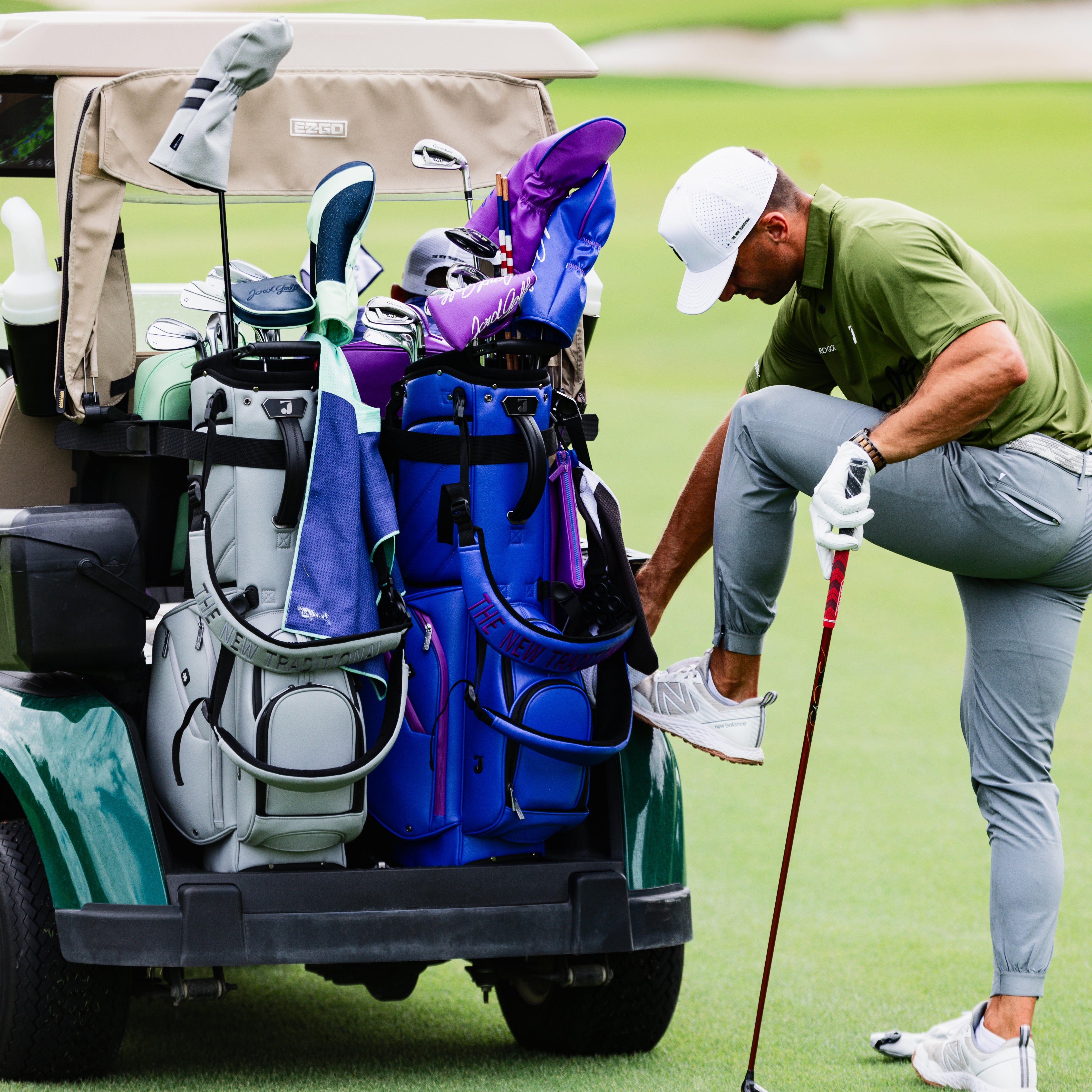 Fairway Golf Bag - Apple Leather